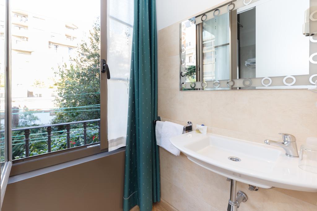 Guest house Ciudad Condal - Paseo De Gracia Barcelona