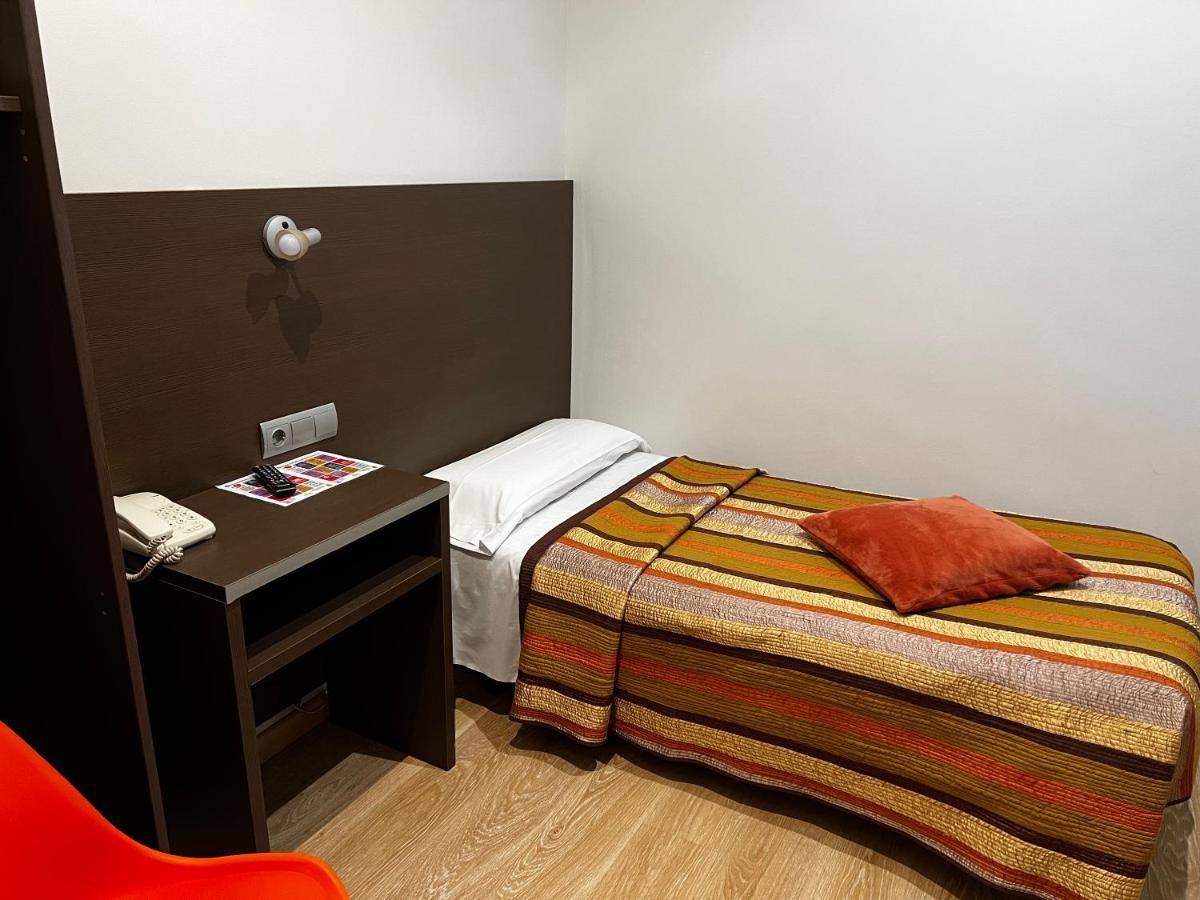 Ciudad Condal - Paseo De Gracia Casa de hóspedes 3*