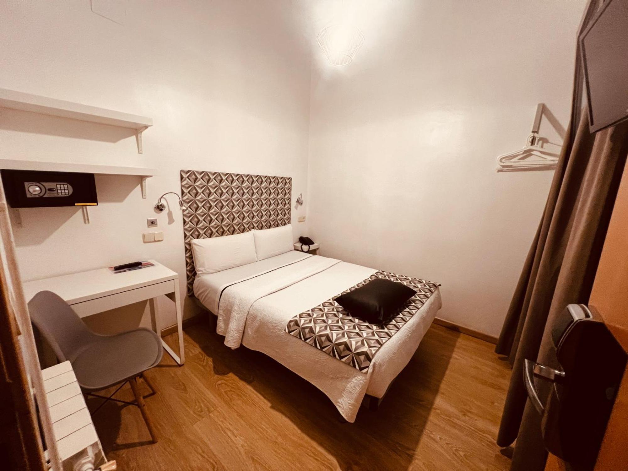Ciudad Condal - Paseo De Gracia Casa de hóspedes 3*