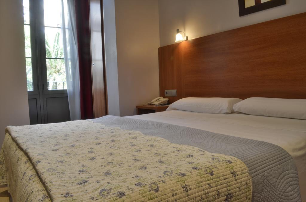 Casa de hóspedes Ciudad Condal - Paseo De Gracia 3*