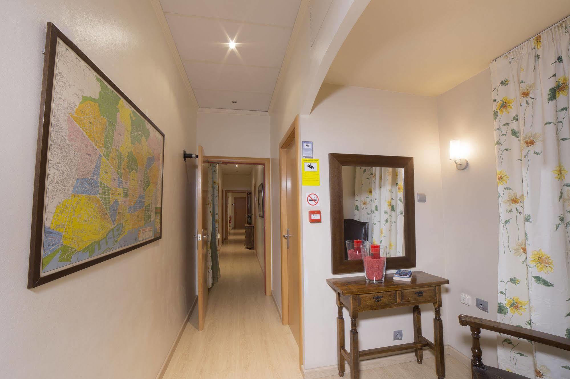 Casa de hóspedes Ciudad Condal - Paseo De Gracia 3*